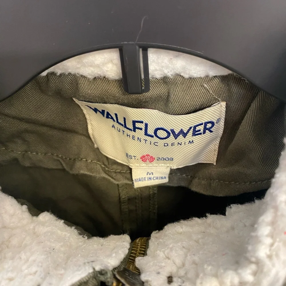 Wallflower green and gray jacket. - Picture 2 of 5